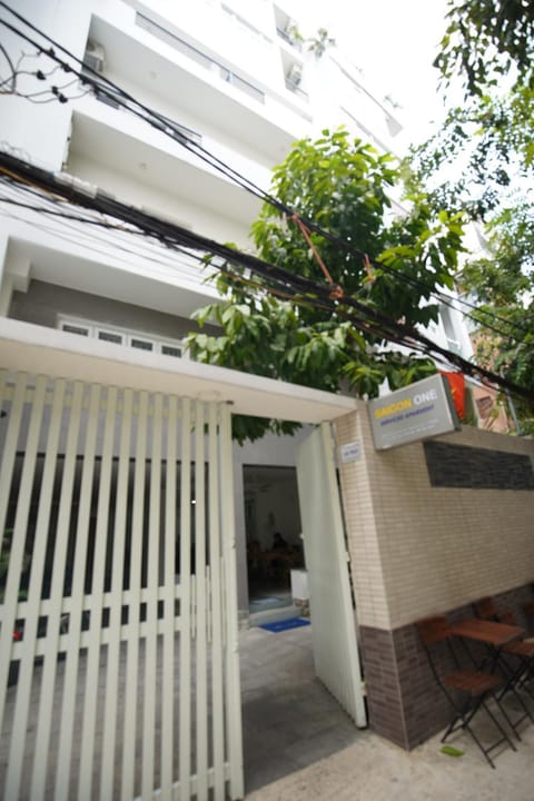 Facade/entrance
