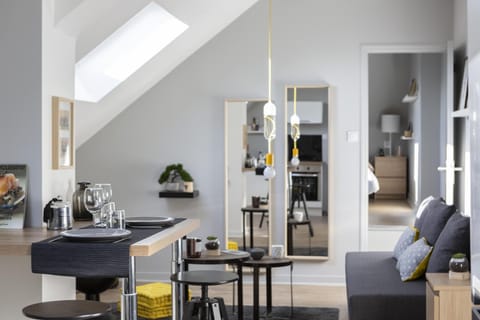 Living room, Dining area