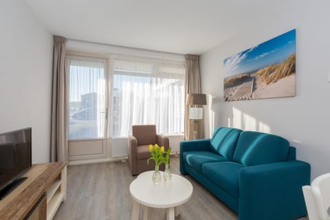 Welcome in - Kurhaus appartement 5 - met terras en 50m van het strand House in Zoutelande