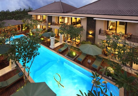 Swimming pool, Swimming pool