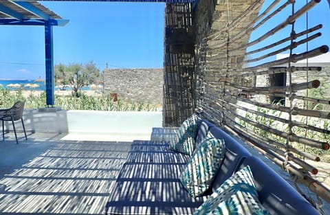 Aithoni (Nightingale) Agioi Anargyroi Beach House in Naousa