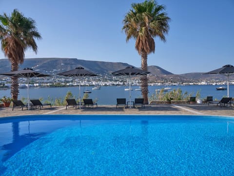 Pool view, Sea view, Swimming pool, sunbed