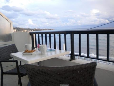 Balcony/Terrace, Food, Sea view