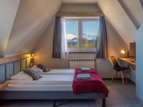 Bed, Natural landscape, Photo of the whole room, Bedroom, Mountain view, towels