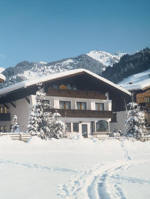 Property building, Winter, Mountain view