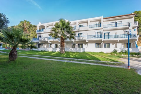 Vassilis Studios Apartment hotel in Poros