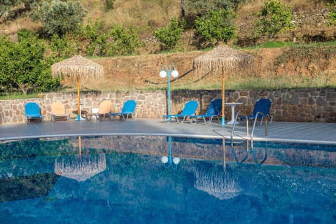 Vassilis Studios Apartment hotel in Poros