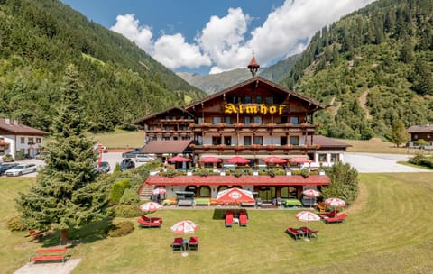 Property building, Natural landscape, Garden, Garden view, Mountain view