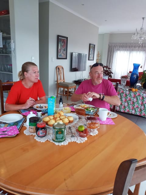 Knysna Paradise Guesthouse Bed and Breakfast in Knysna