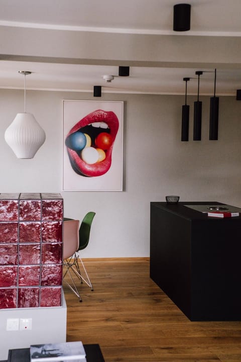 Decorative detail, flat iron, kitchen