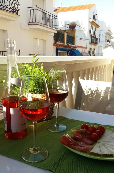 View (from property/room), Balcony/Terrace, Food and drinks