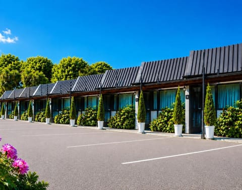 Property building, Spring, Day