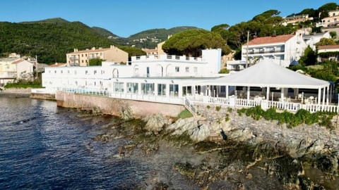Property building, Day, Natural landscape, Sea view