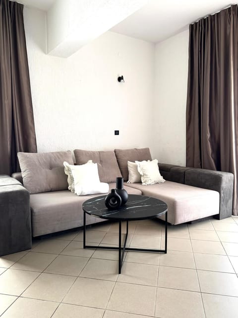 Villa Knez Apartment hotel in Okrug Gornji