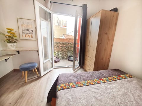 Bed, Photo of the whole room, Bedroom, wardrobe