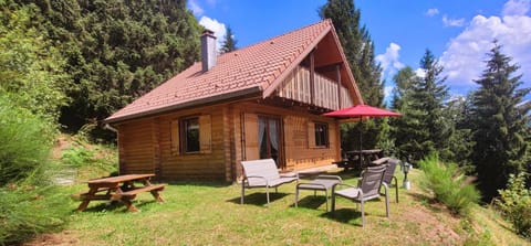 Property building, Patio, Spring, Natural landscape, Garden, Garden view