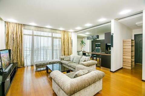 TV and multimedia, Balcony/Terrace, Kitchen or kitchenette, Living room, Seating area, Dining area, minibar, oven, pet friendly