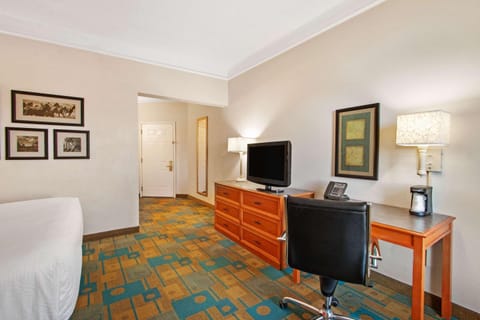 Photo of the whole room, On site