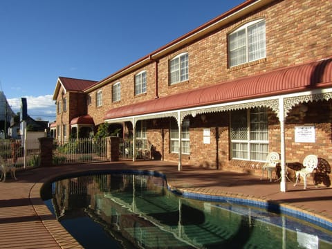 Property building, Swimming pool