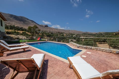 Patio, Mountain view, Pool view, Swimming pool