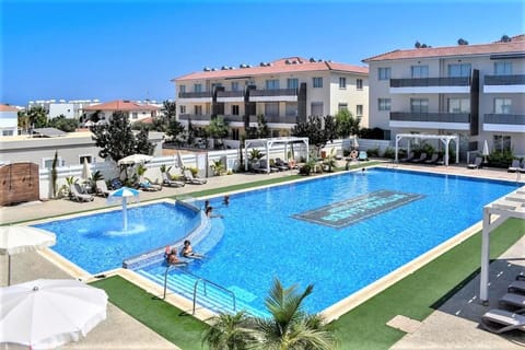 Swimming pool, Swimming pool