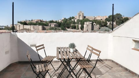 Patio, Day, Activities, Activities, View (from property/room), Balcony/Terrace, Balcony/Terrace, Other, On site, City view, Landmark view, Mountain view, River view, Street view