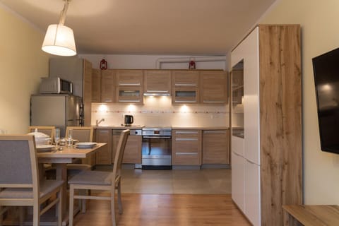 Kitchen or kitchenette, Living room