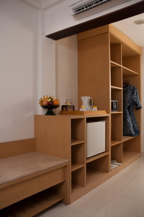 Property building, Coffee/tea facilities, View (from property/room)