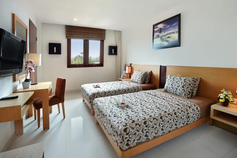 TV and multimedia, Photo of the whole room, River view