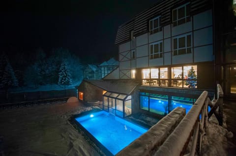 Sauna, On site, Swimming pool