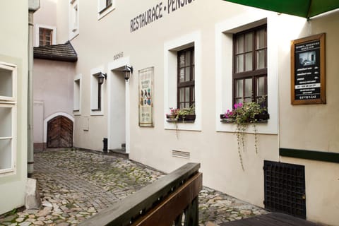 Property building, Facade/entrance