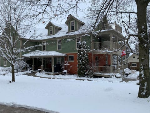Property building, Winter