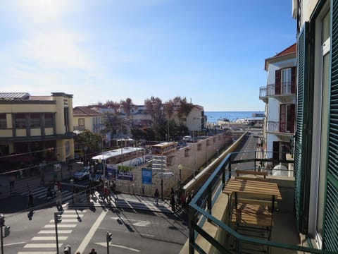 Nearby landmark, City view, Landmark view, Sea view, Street view