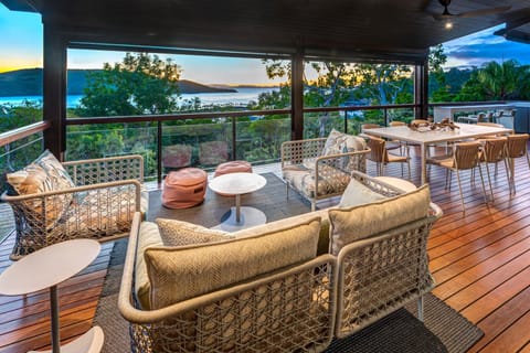 View (from property/room), Balcony/Terrace, Seating area, Sunset
