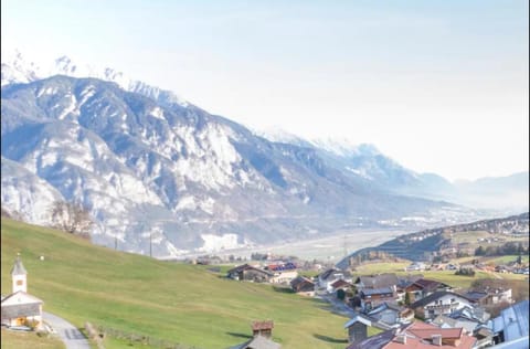 Haus Sophia - Erholung mit Berg und Talblick Apartment in Tyrol