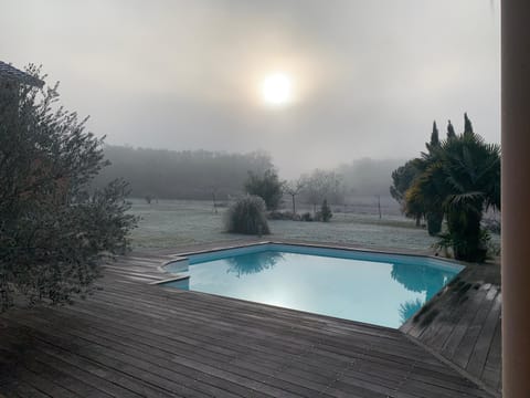 Swimming pool, Sunrise