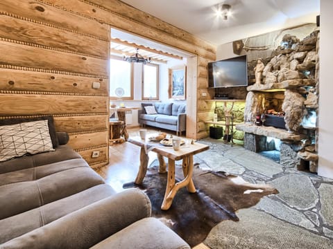 TV and multimedia, Living room, Seating area, flat iron