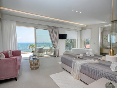 Bed, Photo of the whole room, Seating area, Bedroom, Sea view