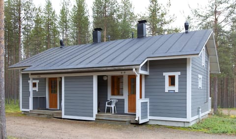 Property building, Facade/entrance, Natural landscape, Summer