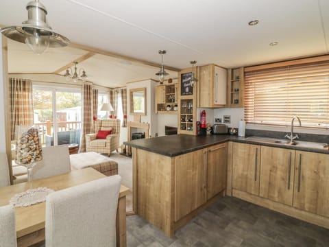 27 Lake View House in Broadland District