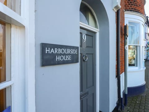 Harbourside House House in Weymouth