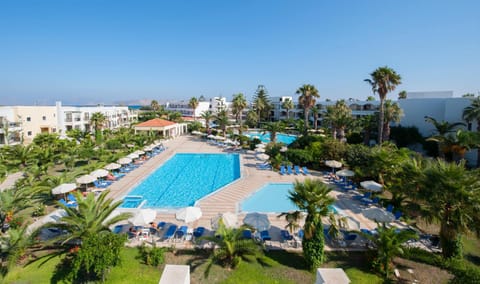 Bird's eye view, Pool view