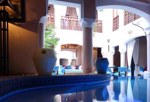 Swimming pool, Swimming pool