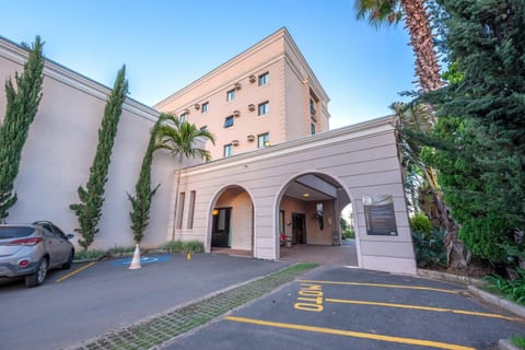 Property building, Facade/entrance