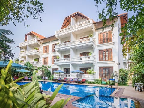Property building, Swimming pool