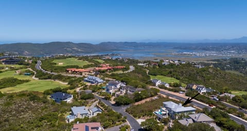 Neighbourhood, Natural landscape