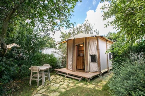 Property building, Garden view