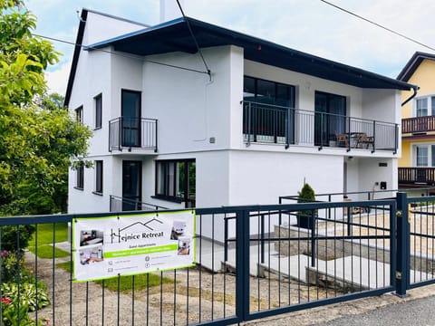 Property building, Balcony/Terrace