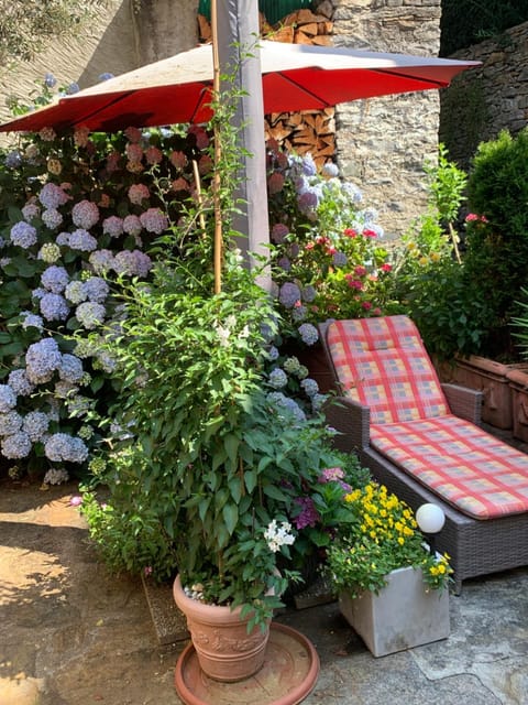 Ferienhaus, Rustico Auf Burg Apartment in Locarno