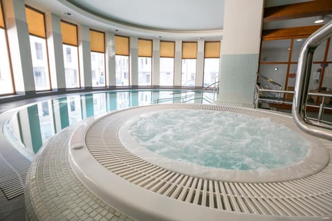 Swimming pool, Swimming pool